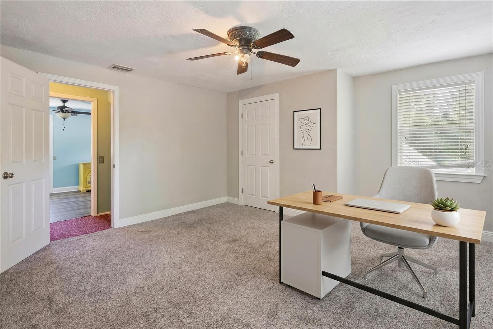 1048 N GRANDVIEW ST, MOUNT DORA, FL, 32757