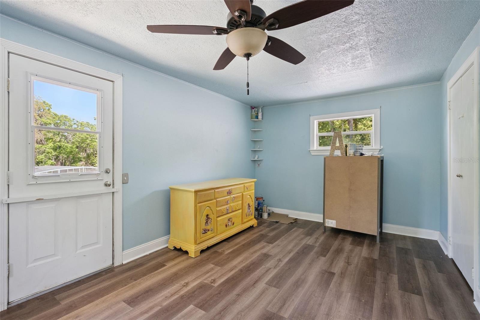 1048 N GRANDVIEW ST, MOUNT DORA, FL, 32757