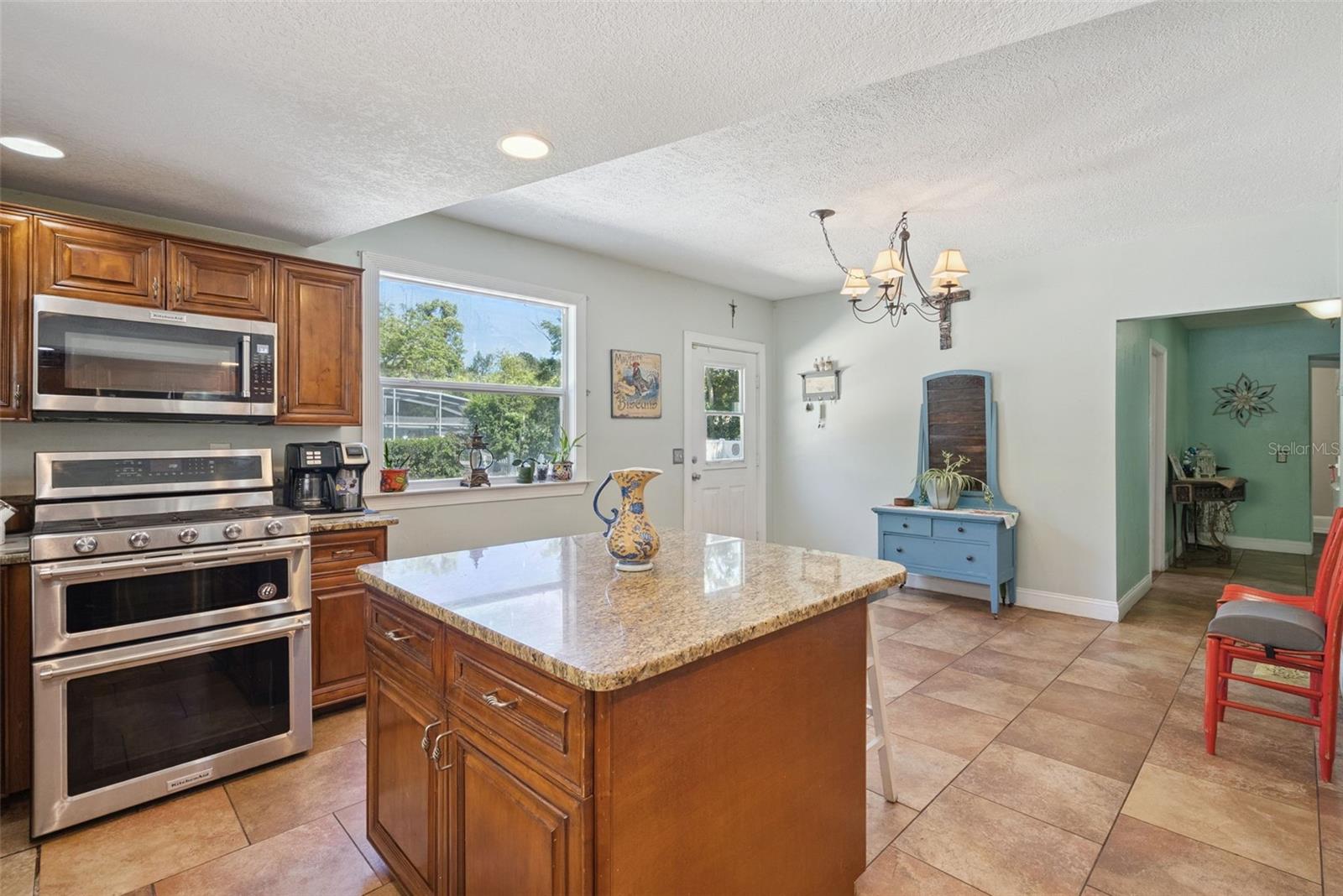 1048 N GRANDVIEW ST, MOUNT DORA, FL, 32757