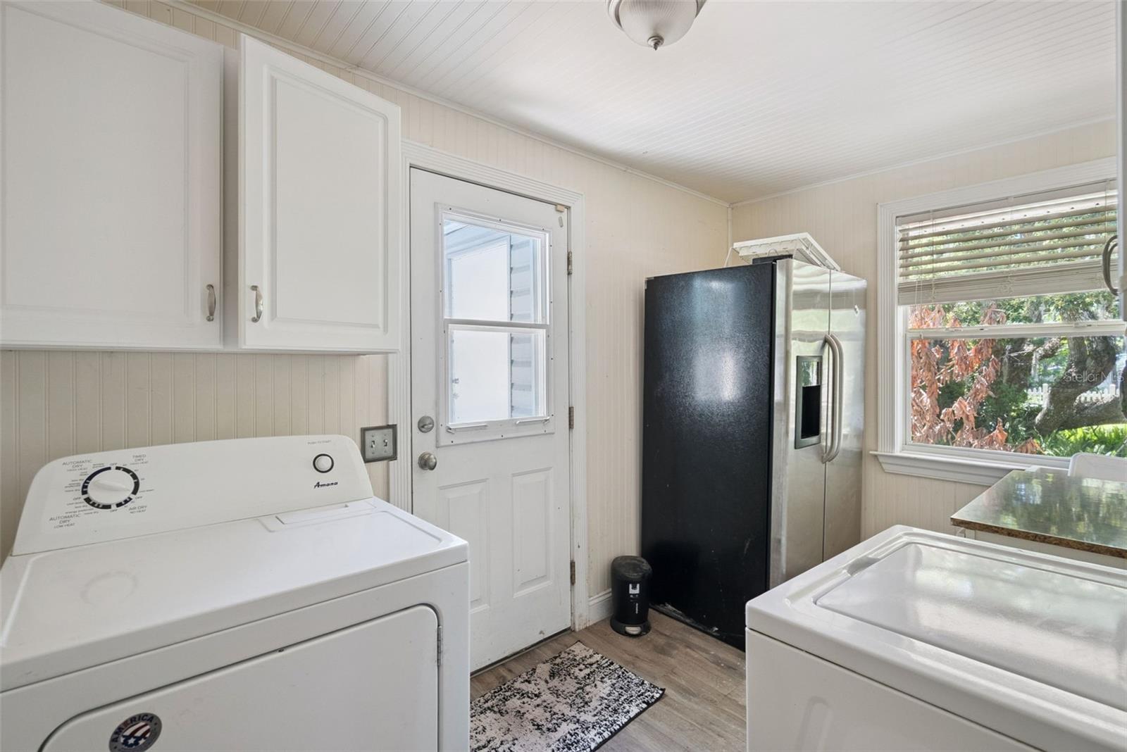 1048 N GRANDVIEW ST, MOUNT DORA, FL, 32757