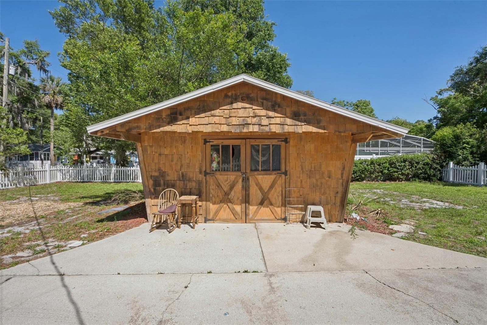 1048 N GRANDVIEW ST, MOUNT DORA, FL, 32757