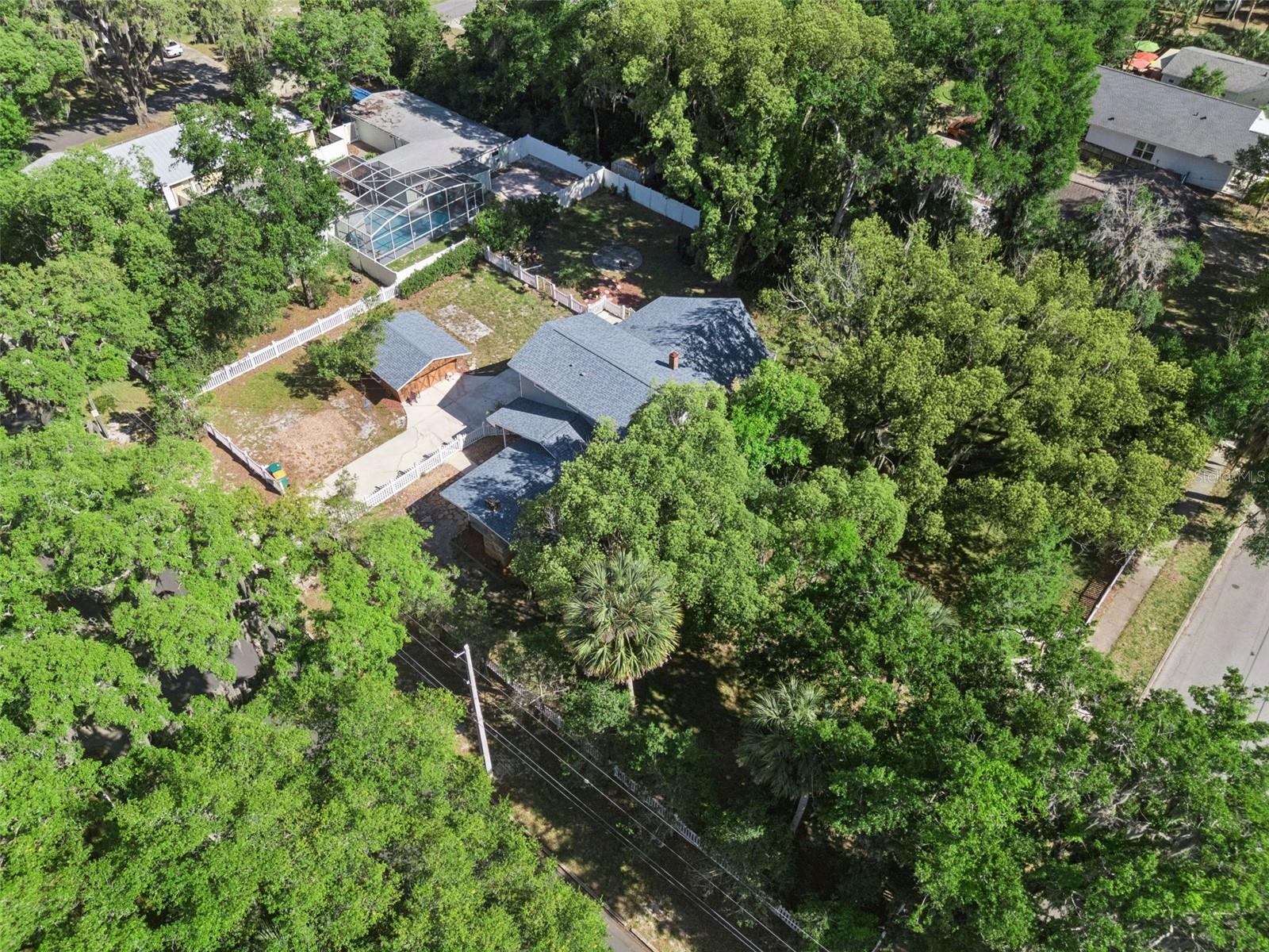 1048 N GRANDVIEW ST, MOUNT DORA, FL, 32757