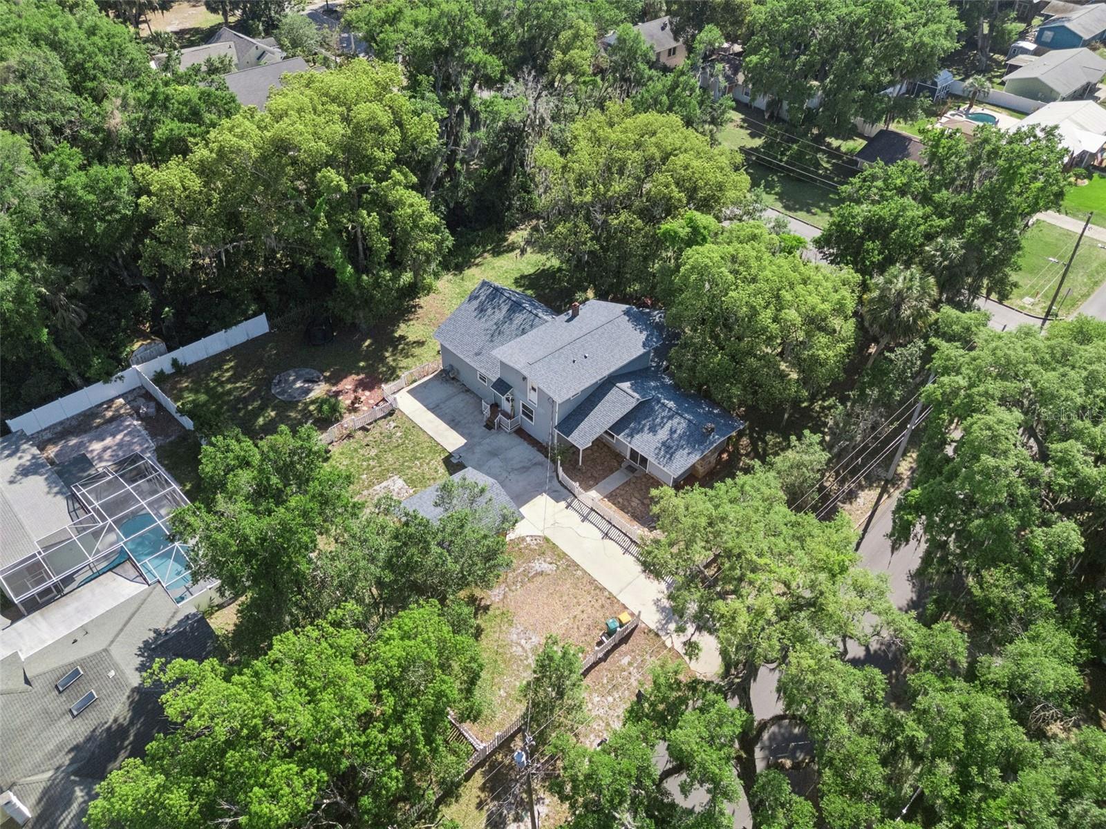 1048 N GRANDVIEW ST, MOUNT DORA, FL, 32757