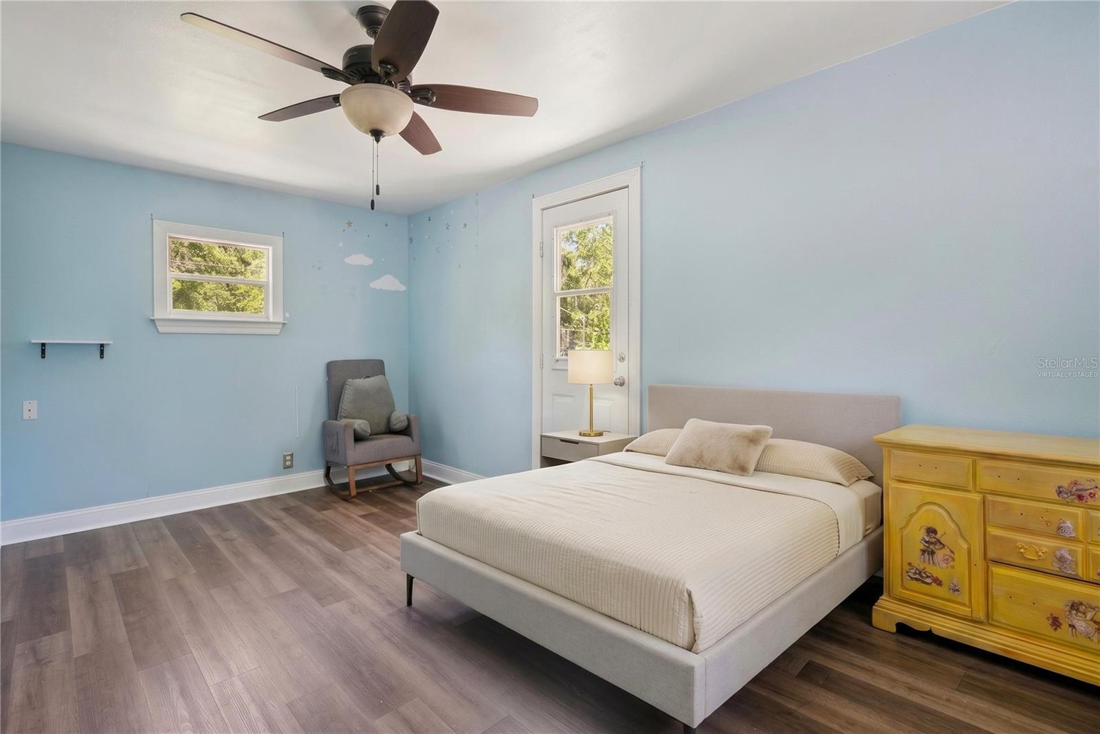 1048 N GRANDVIEW ST, MOUNT DORA, FL, 32757