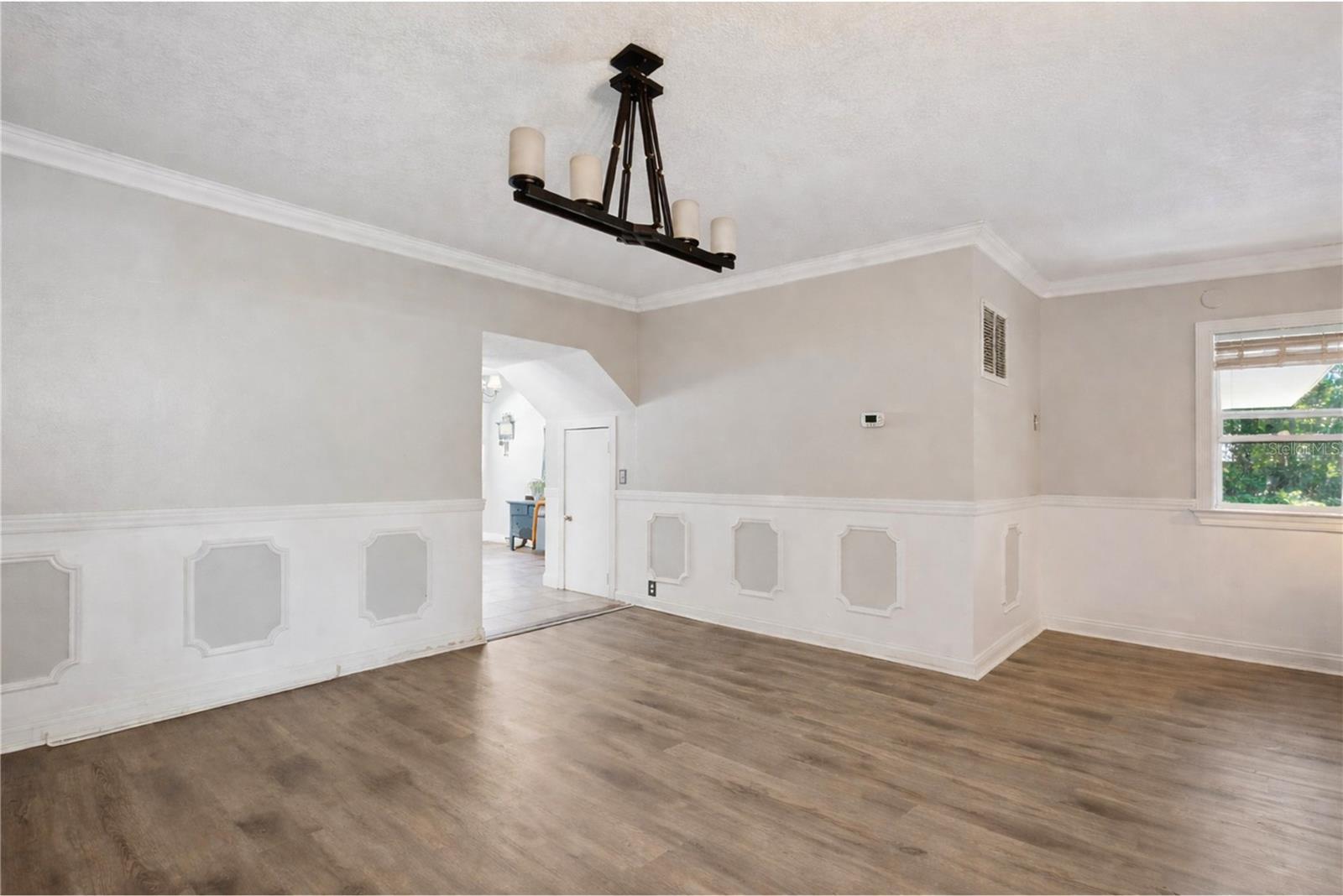 1048 N GRANDVIEW ST, MOUNT DORA, FL, 32757