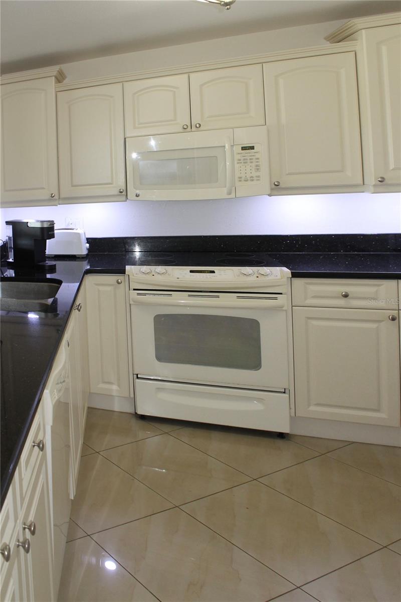 7893 SAILBOAT KEY BLVD S #202, SOUTH PASADENA, FL, 33707