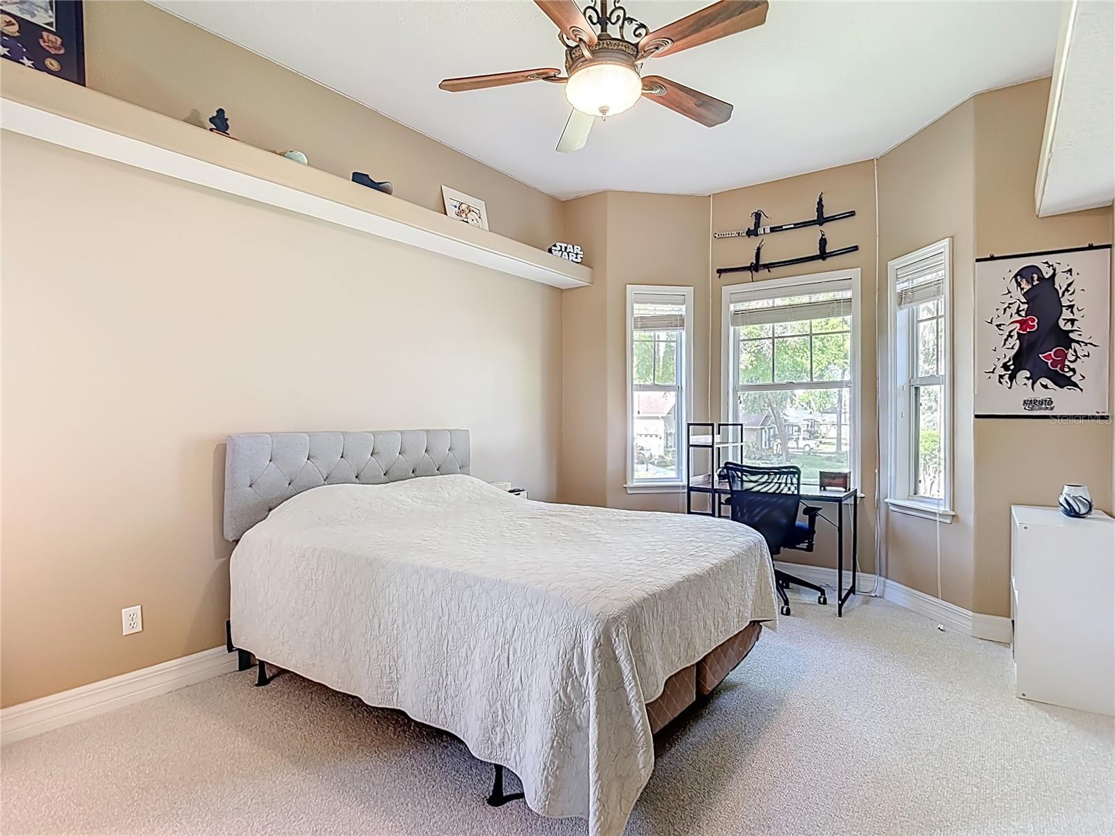 2425 VALRICO FOREST DR, VALRICO, FL, 33594