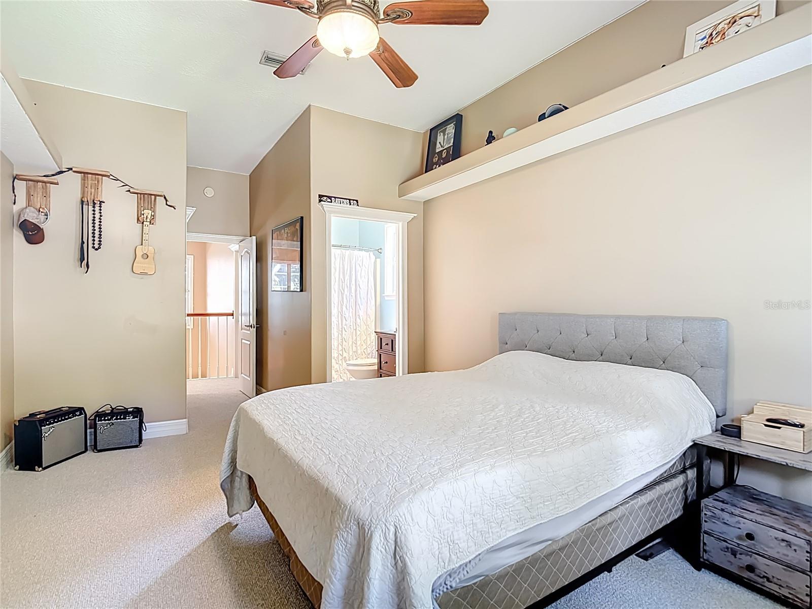 2425 VALRICO FOREST DR, VALRICO, FL, 33594