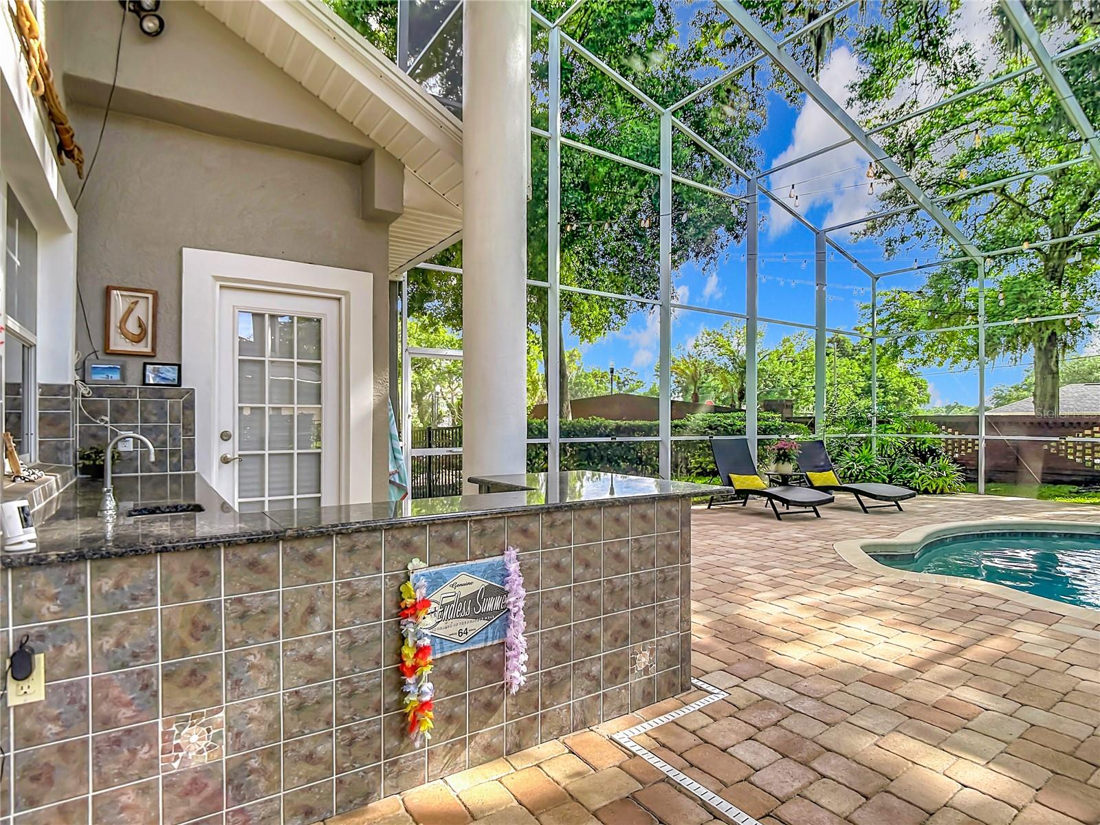 2425 VALRICO FOREST DR, VALRICO, FL, 33594