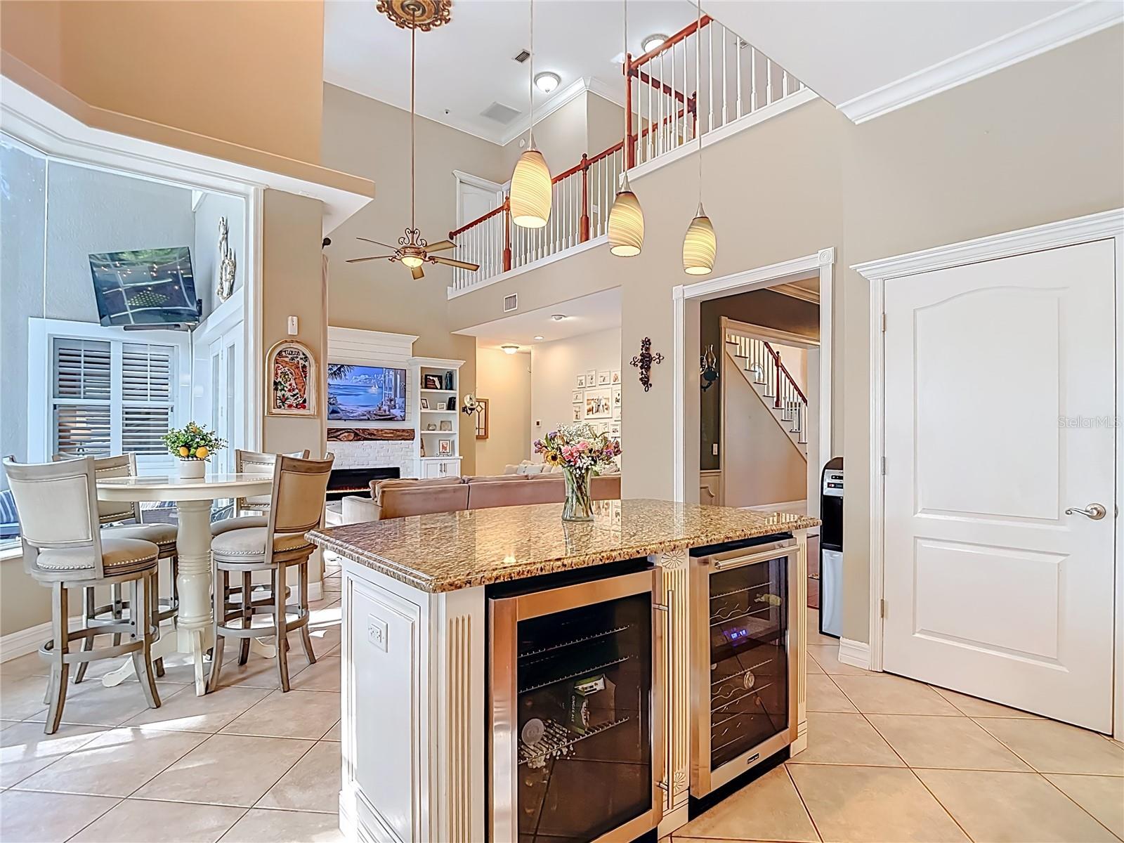 2425 VALRICO FOREST DR, VALRICO, FL, 33594