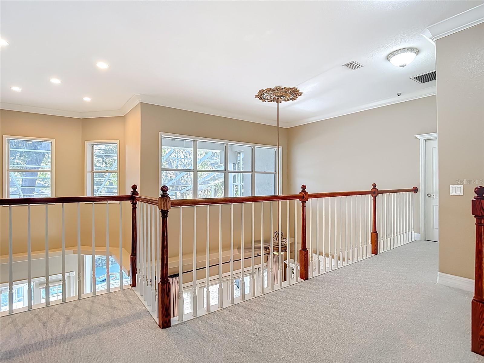 2425 VALRICO FOREST DR, VALRICO, FL, 33594