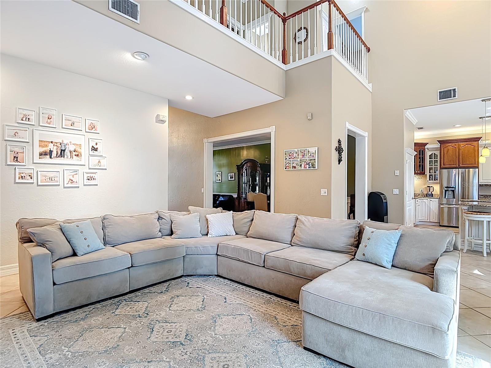 2425 VALRICO FOREST DR, VALRICO, FL, 33594