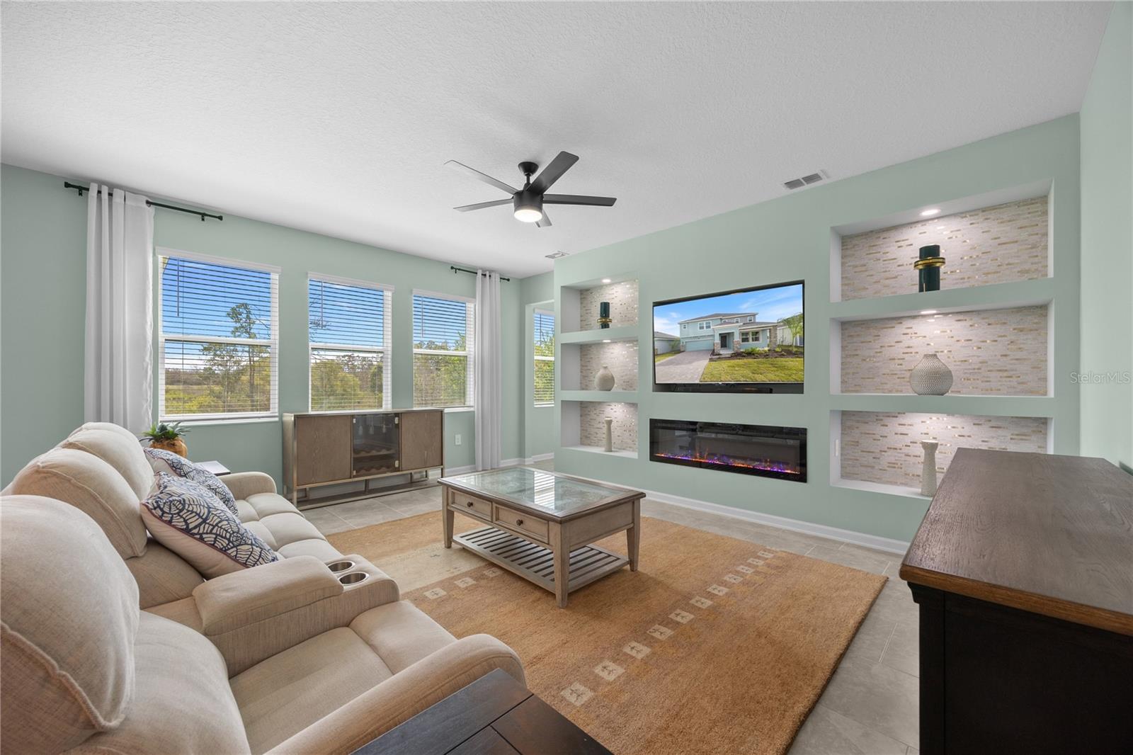 157 ACES HIGH LN, DAVENPORT, FL, 33896