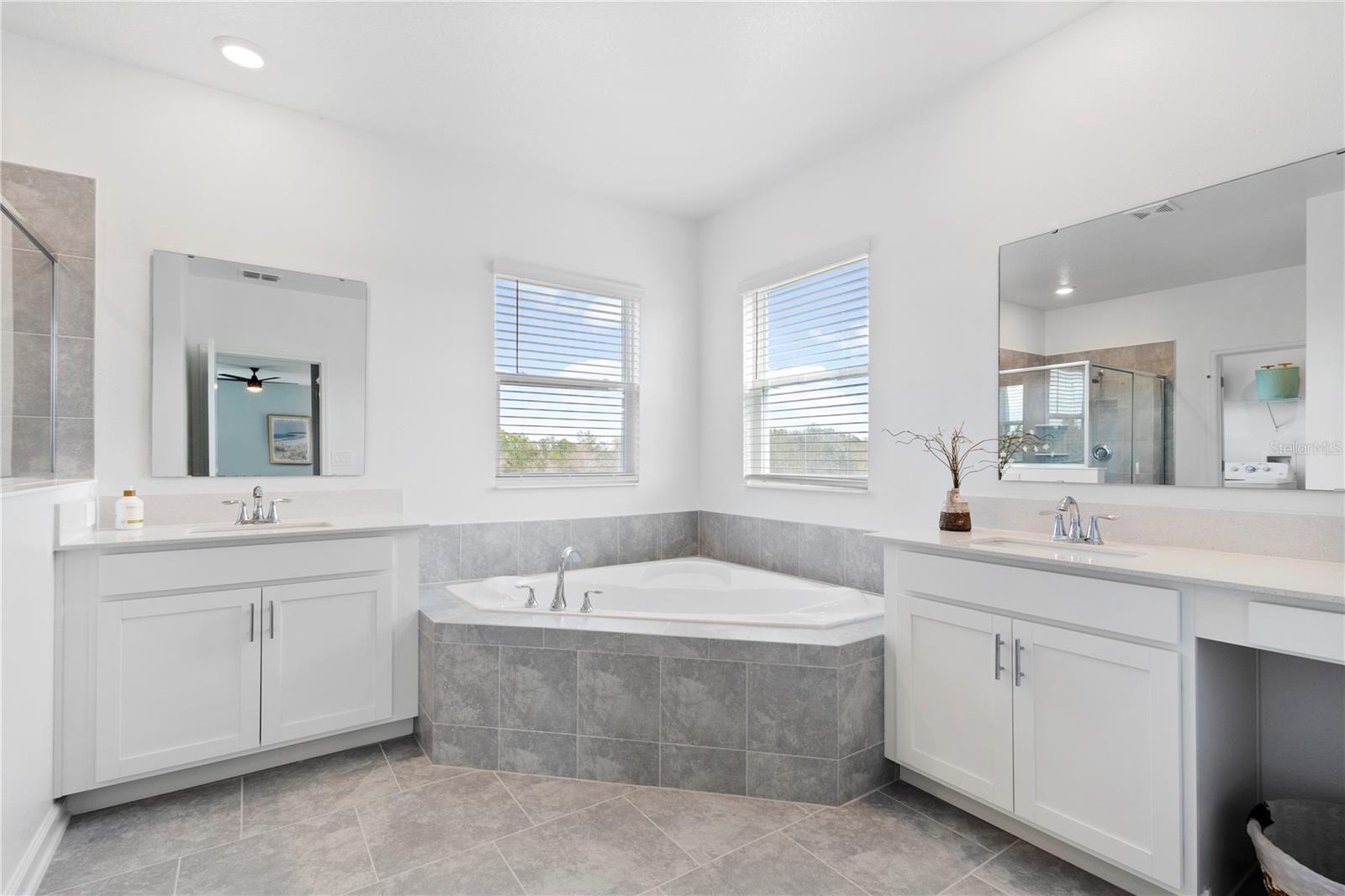 157 ACES HIGH LN, DAVENPORT, FL, 33896