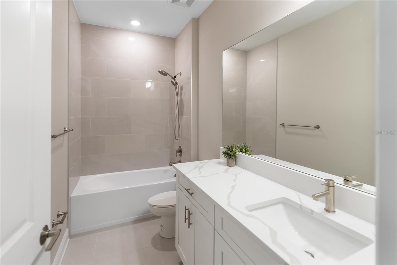 17526 SAVORY MIST CIR, BRADENTON, FL, 34211