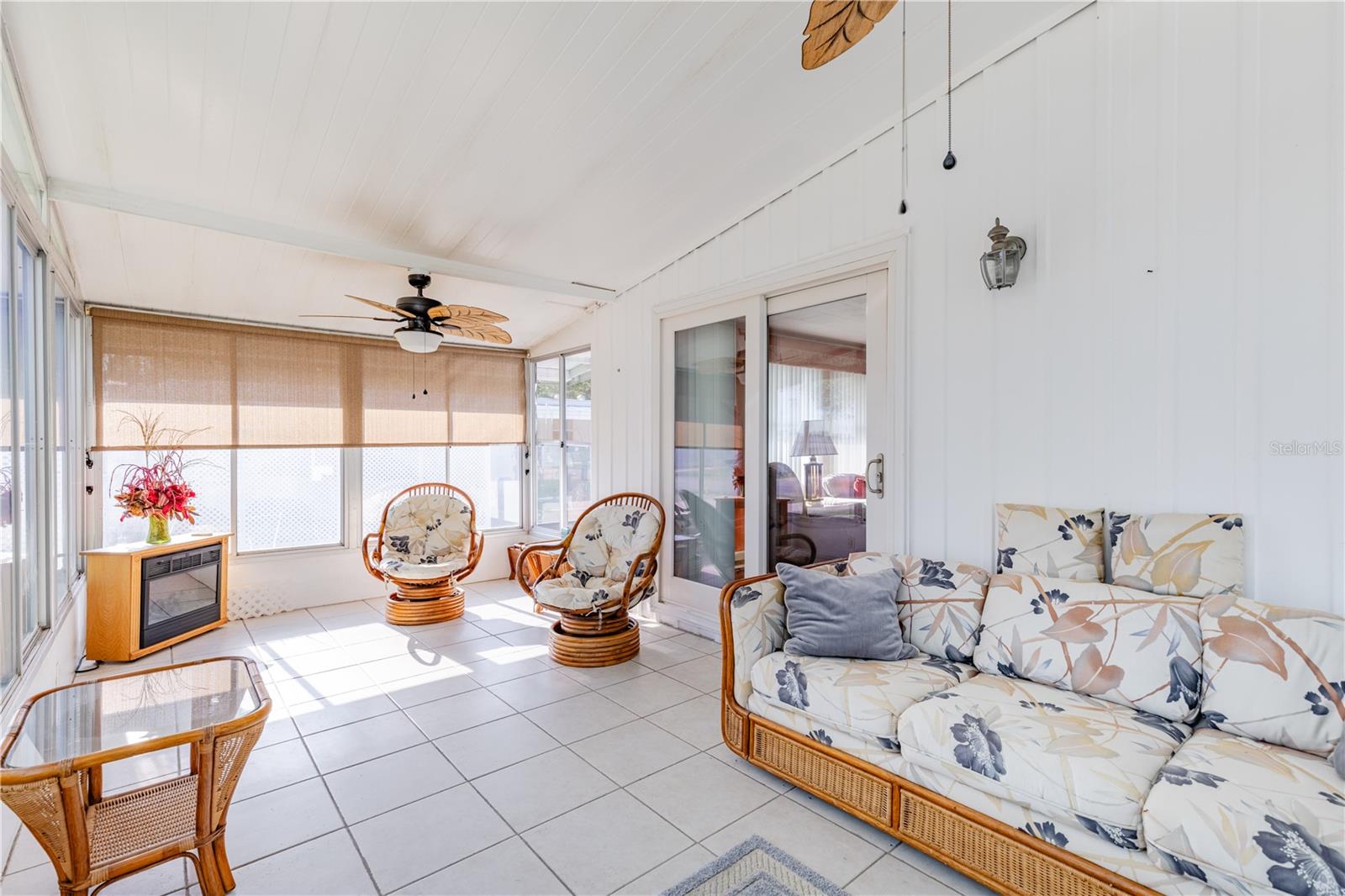 1026 CAPELLA DR, TAVARES, FL, 32778