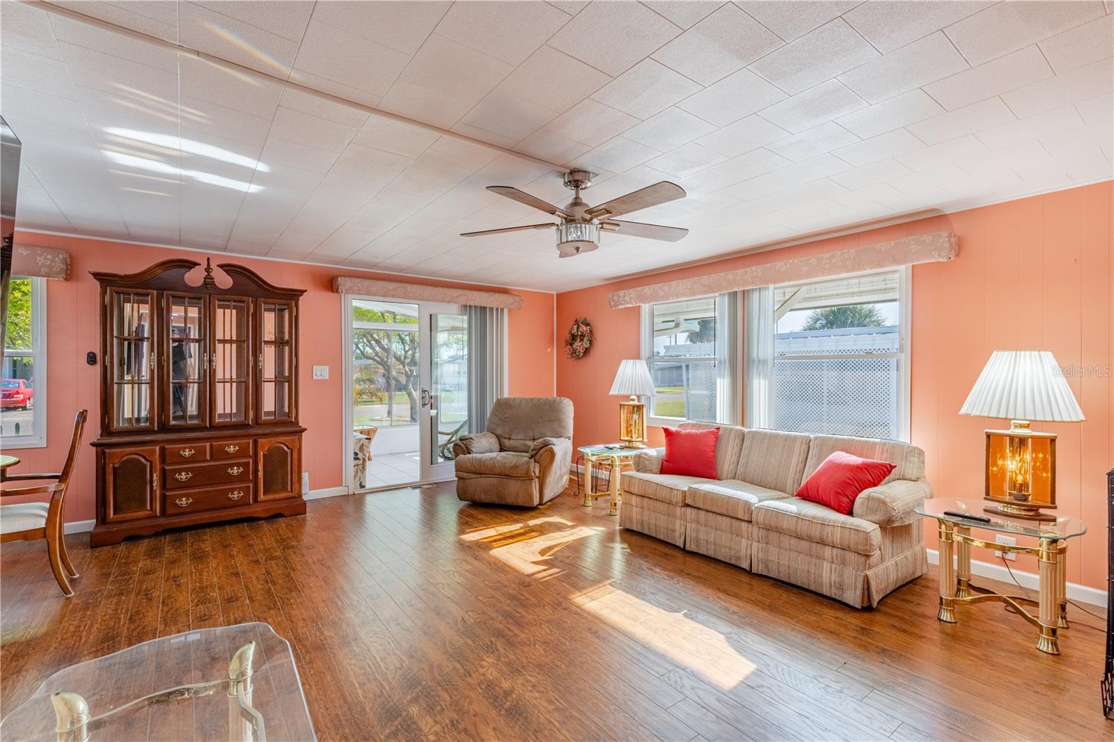 1026 CAPELLA DR, TAVARES, FL, 32778