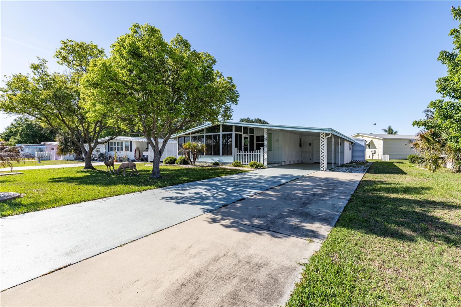 1026 CAPELLA DR, TAVARES, FL, 32778