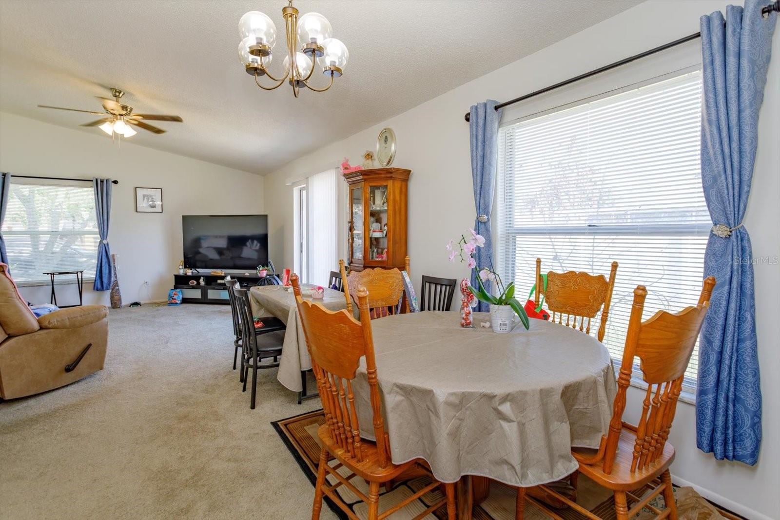 601 OAK MANOR CIR, ORLANDO, FL, 32825