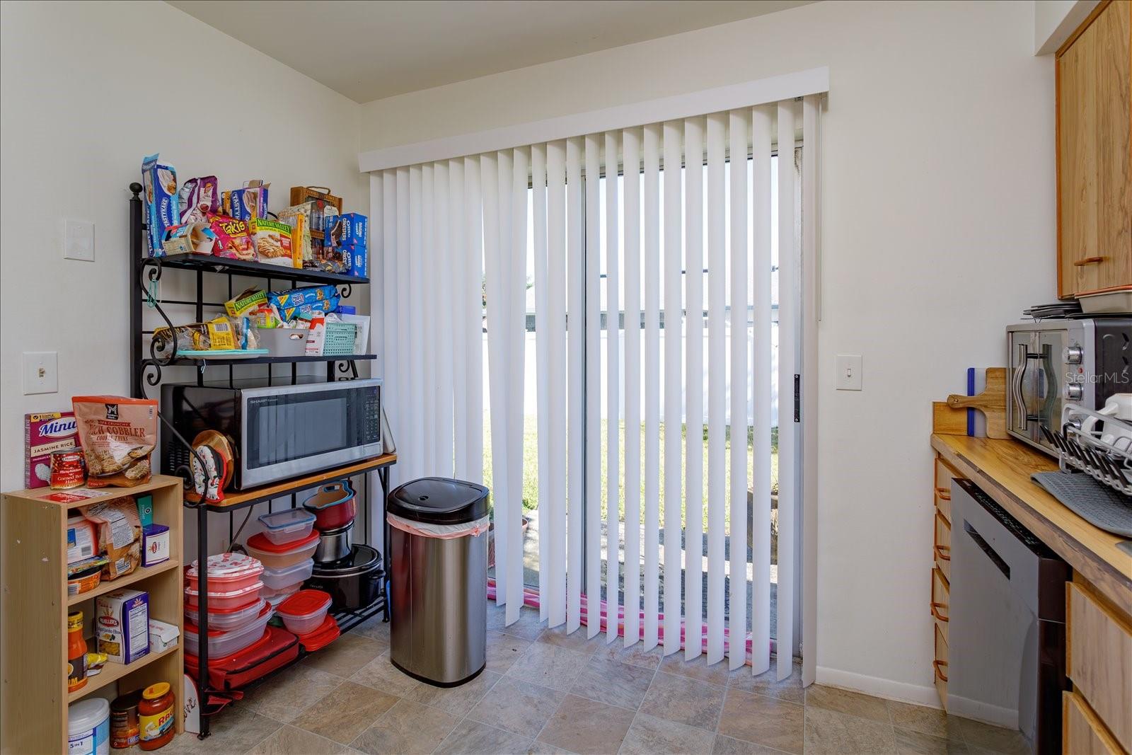 601 OAK MANOR CIR, ORLANDO, FL, 32825