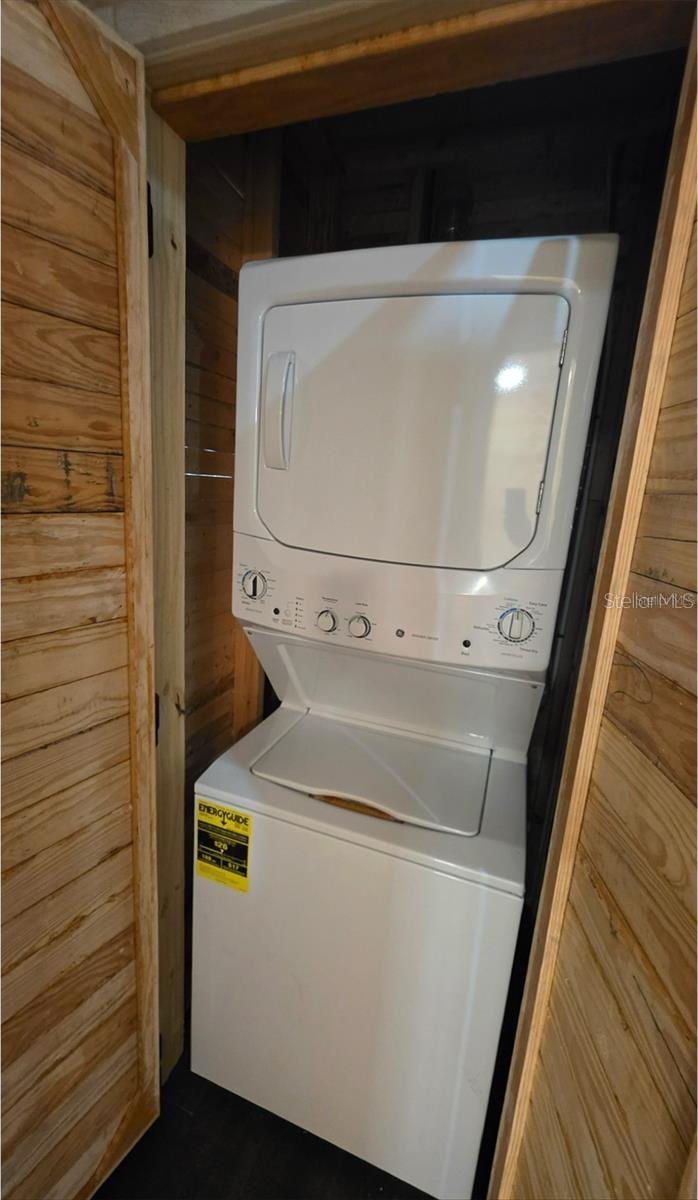 401 SW KEMP CT #Suite B, LAKE CITY, FL, 32024