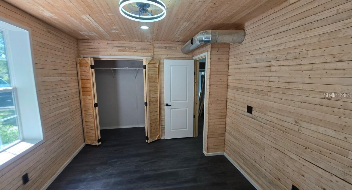 401 SW KEMP CT #Suite B, LAKE CITY, FL, 32024