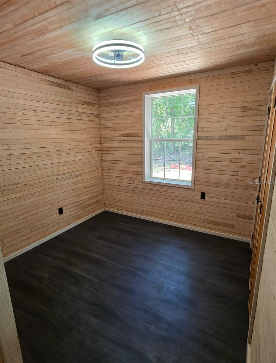 401 SW KEMP CT #Suite B, LAKE CITY, FL, 32024