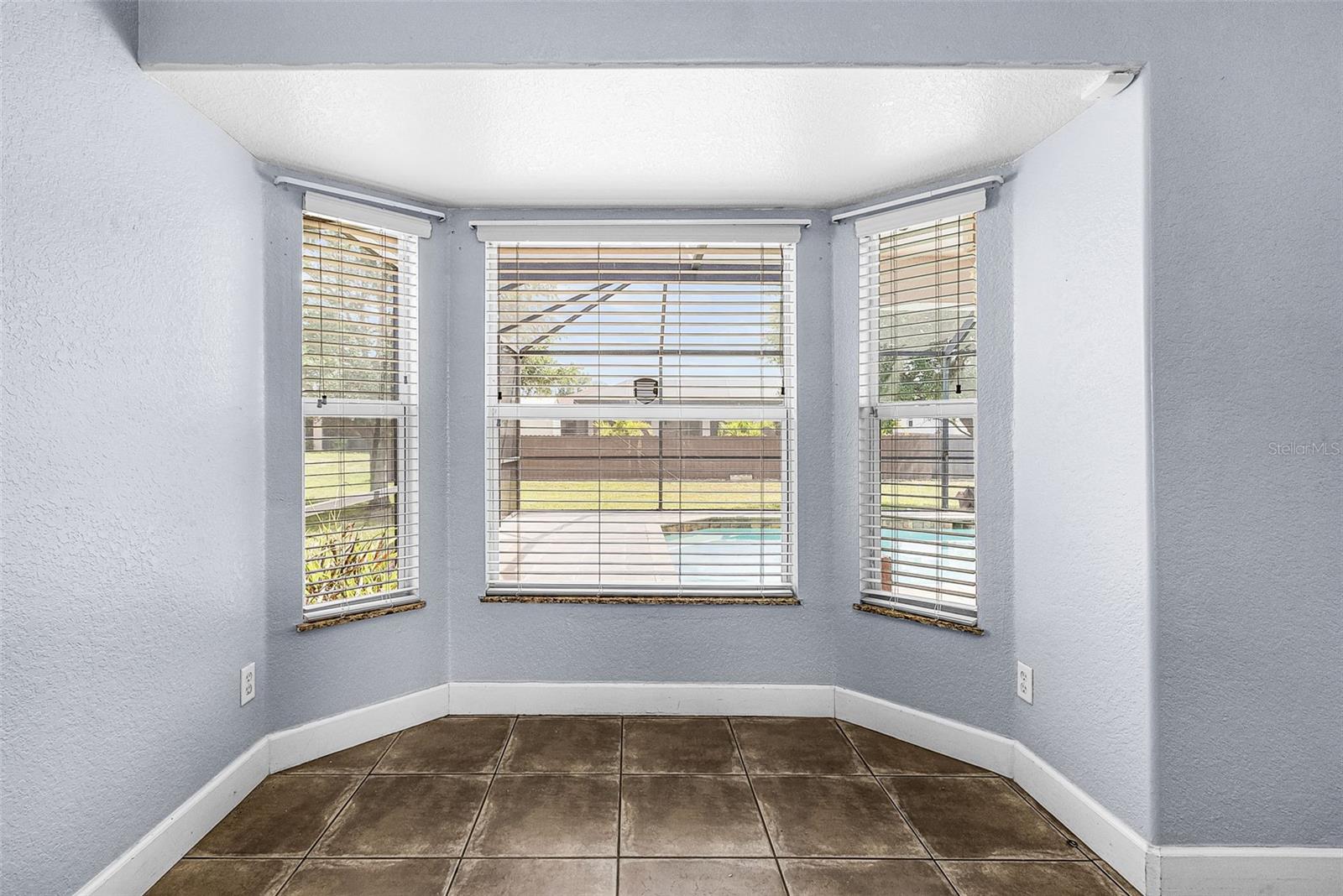 2442 EMBERS PKWY W, CAPE CORAL, FL, 33993