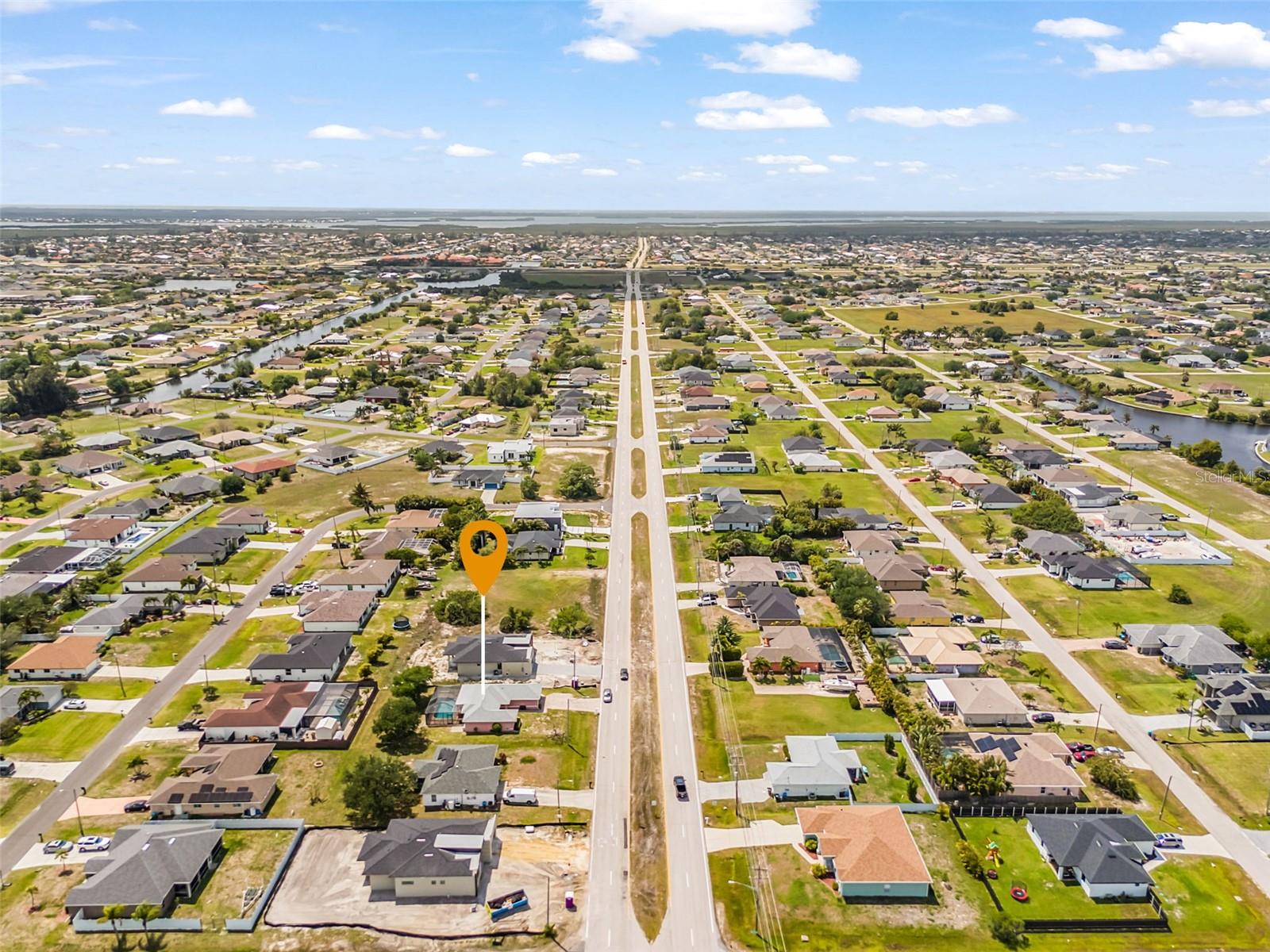 2442 EMBERS PKWY W, CAPE CORAL, FL, 33993