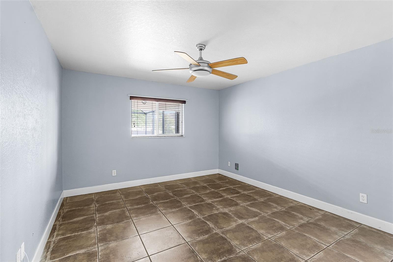 2442 EMBERS PKWY W, CAPE CORAL, FL, 33993