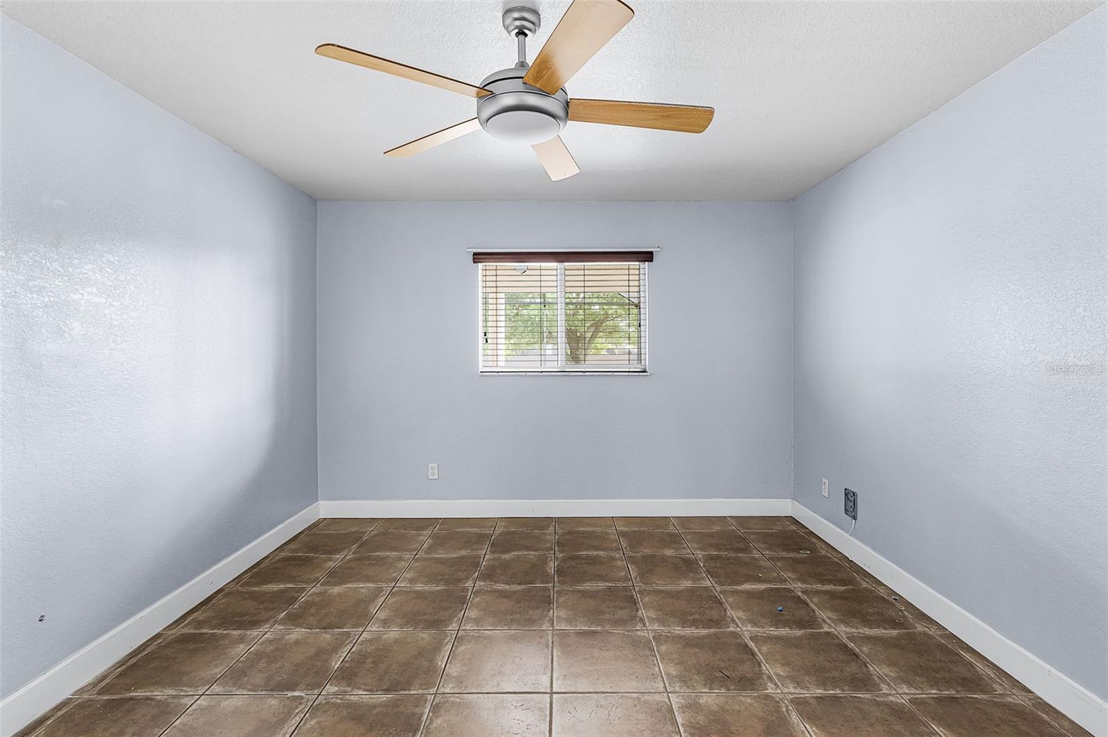 2442 EMBERS PKWY W, CAPE CORAL, FL, 33993