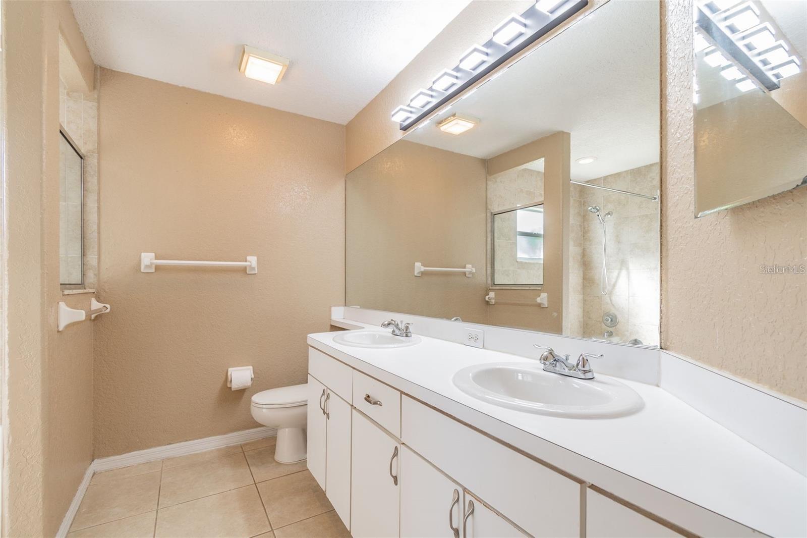 1936 TANGLEDVINE DR, WESLEY CHAPEL, FL, 33543