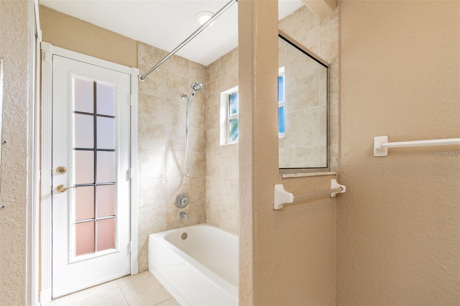 1936 TANGLEDVINE DR, WESLEY CHAPEL, FL, 33543