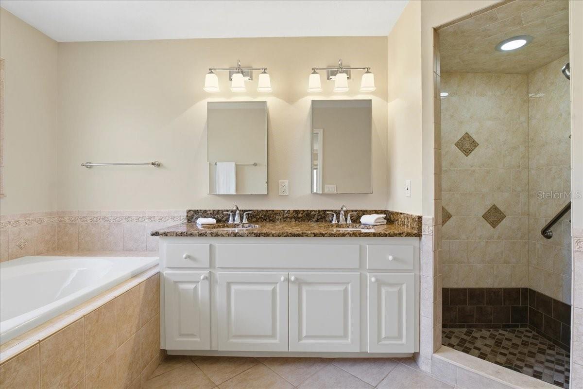 1231 BAYSHORE DR, ENGLEWOOD, FL, 34223