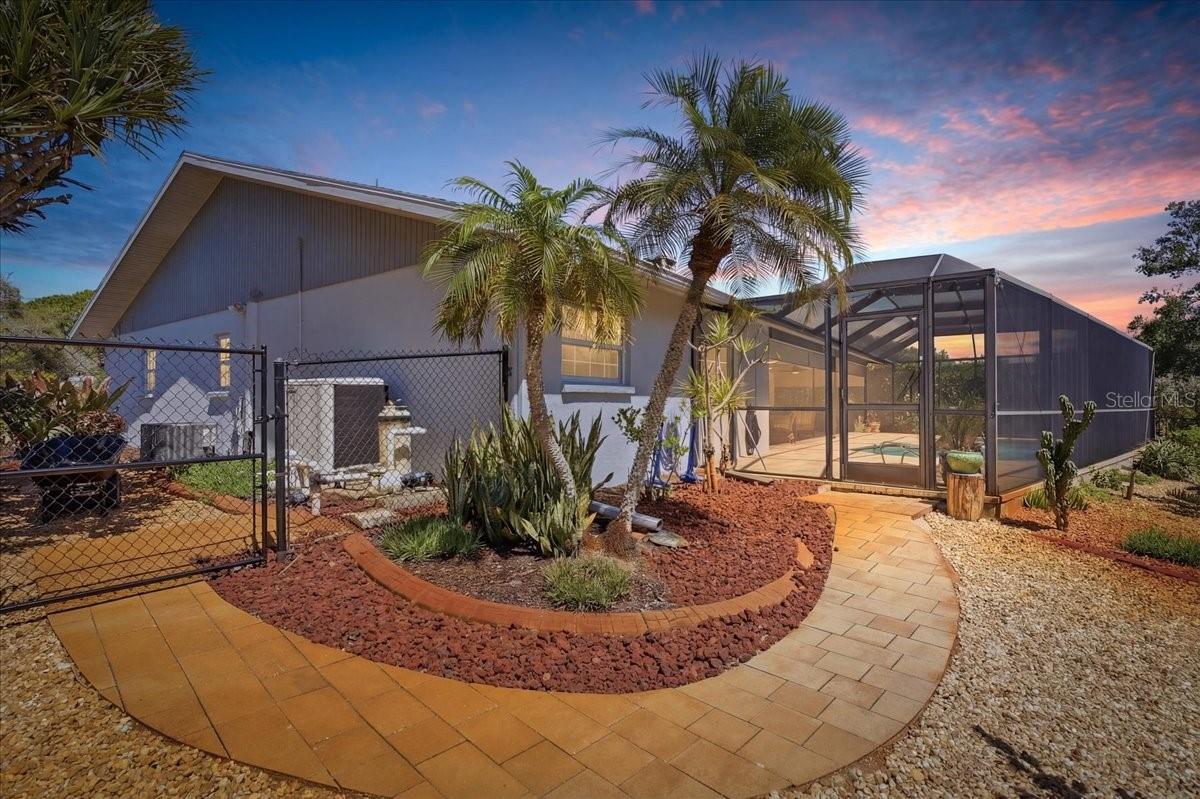 1231 BAYSHORE DR, ENGLEWOOD, FL, 34223