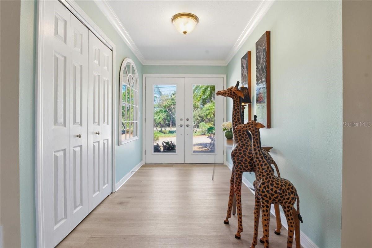 1231 BAYSHORE DR, ENGLEWOOD, FL, 34223