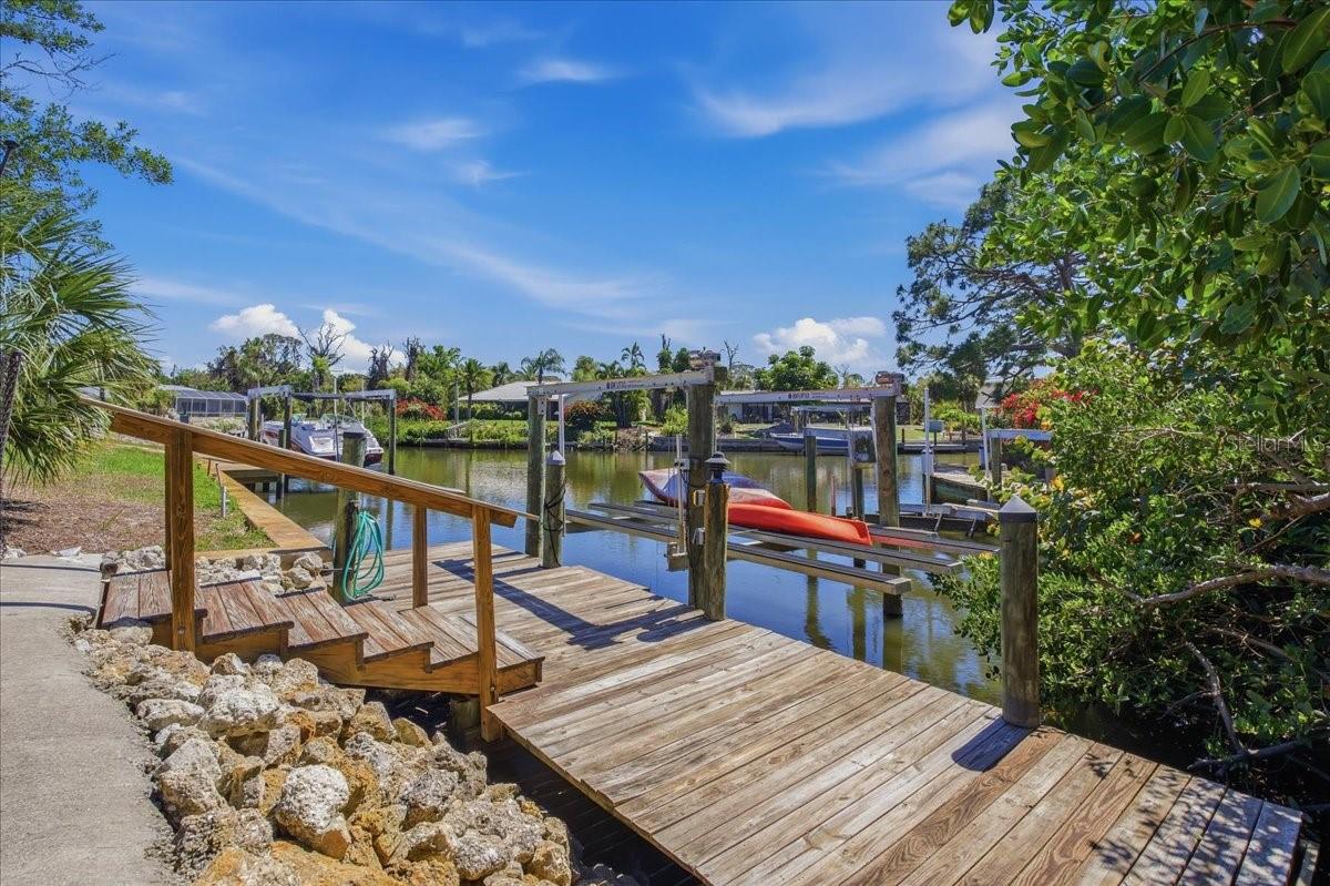 1231 BAYSHORE DR, ENGLEWOOD, FL, 34223