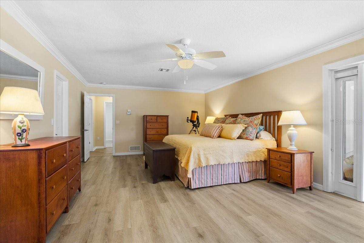 1231 BAYSHORE DR, ENGLEWOOD, FL, 34223