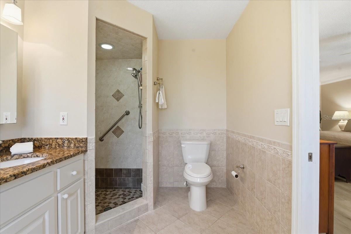 1231 BAYSHORE DR, ENGLEWOOD, FL, 34223