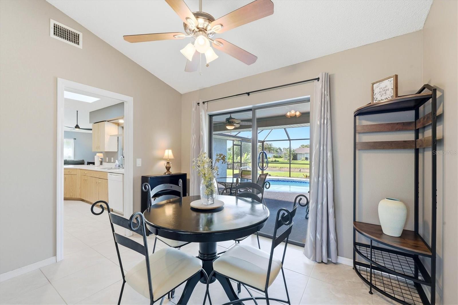 29 BUNKER RD, ROTONDA WEST, FL, 33947