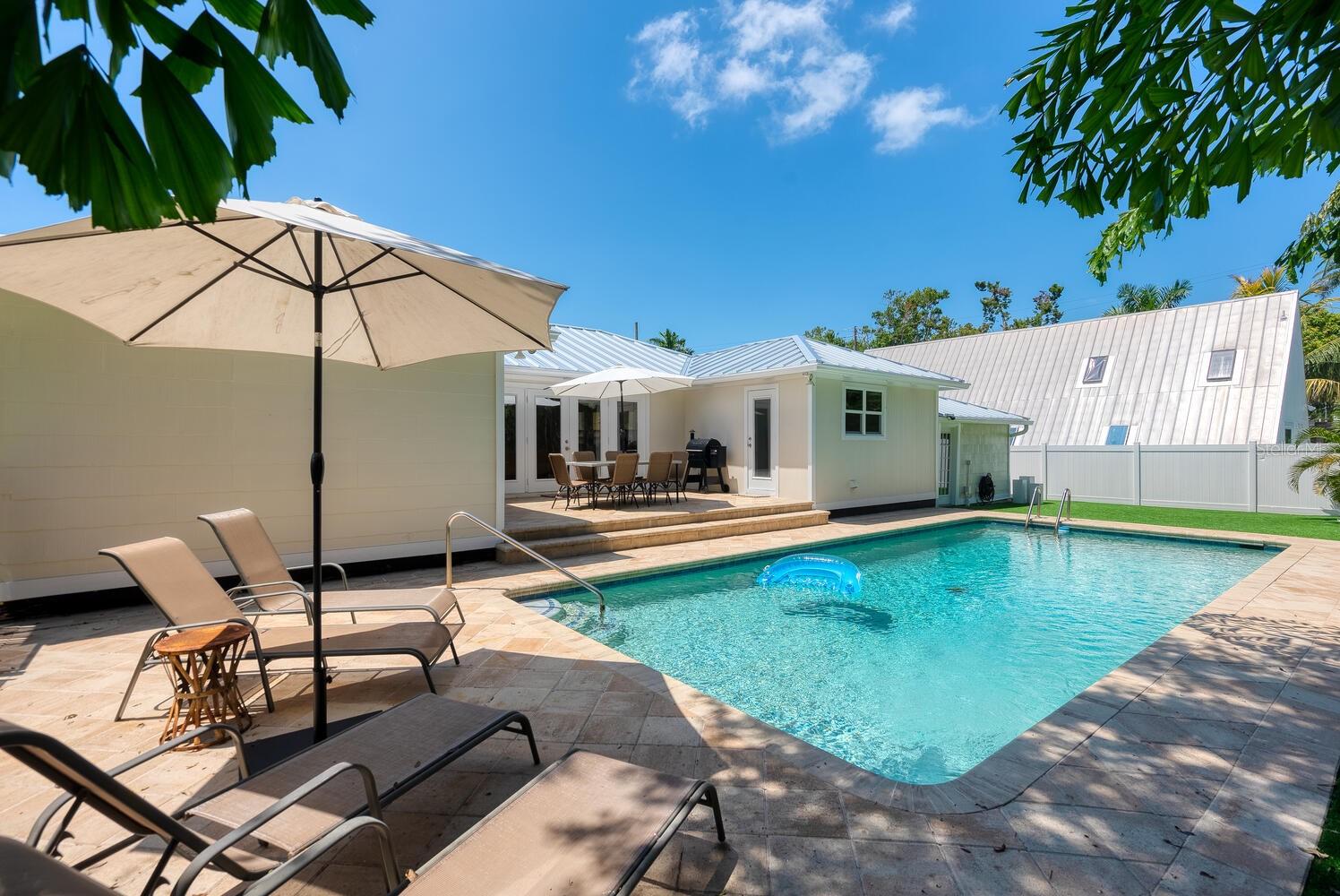 1931 HIGH POINT CIR, SARASOTA, FL, 34236