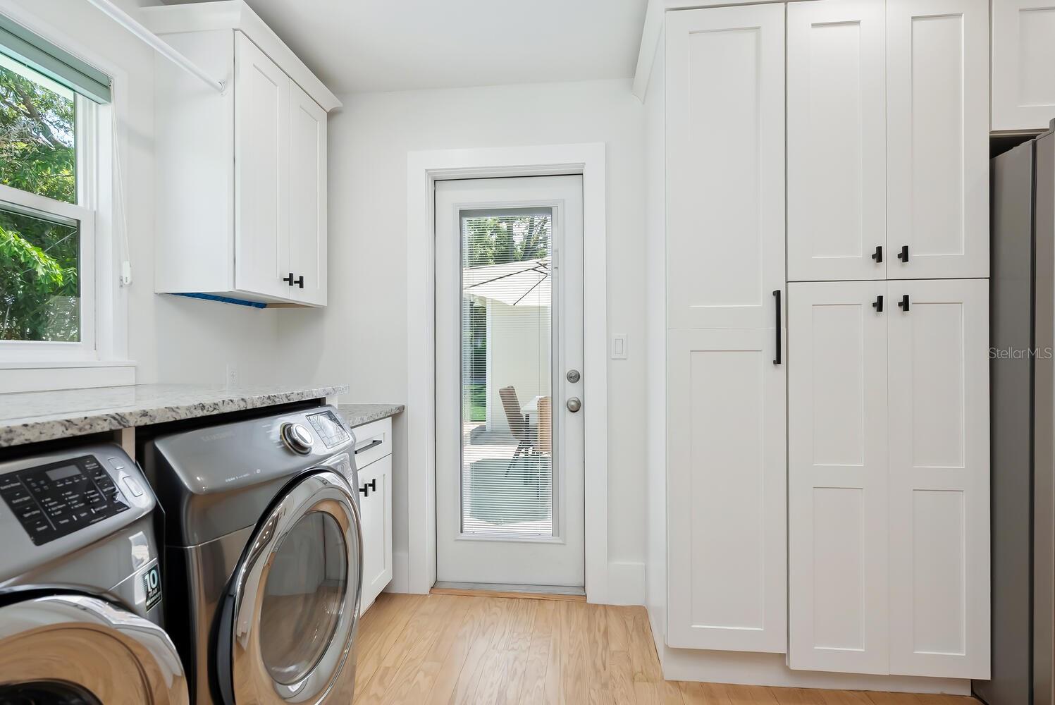 1931 HIGH POINT CIR, SARASOTA, FL, 34236