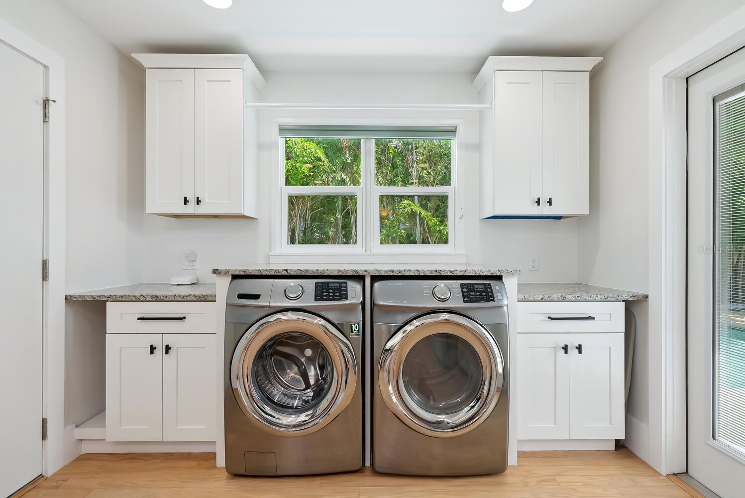 1931 HIGH POINT CIR, SARASOTA, FL, 34236