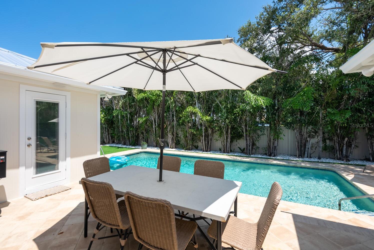 1931 HIGH POINT CIR, SARASOTA, FL, 34236