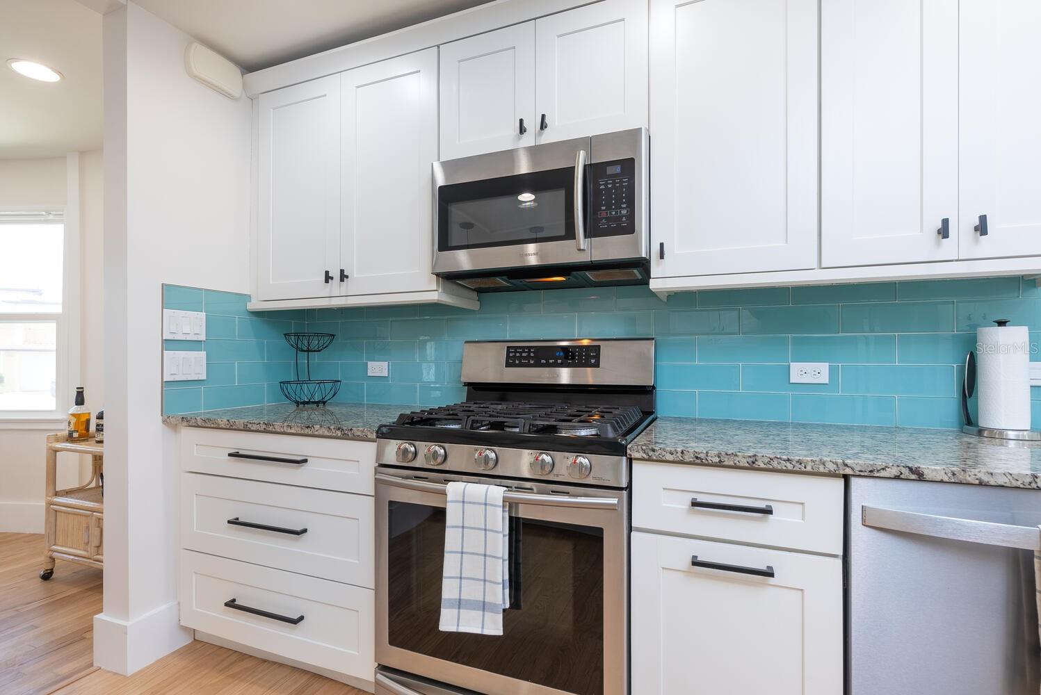 1931 HIGH POINT CIR, SARASOTA, FL, 34236