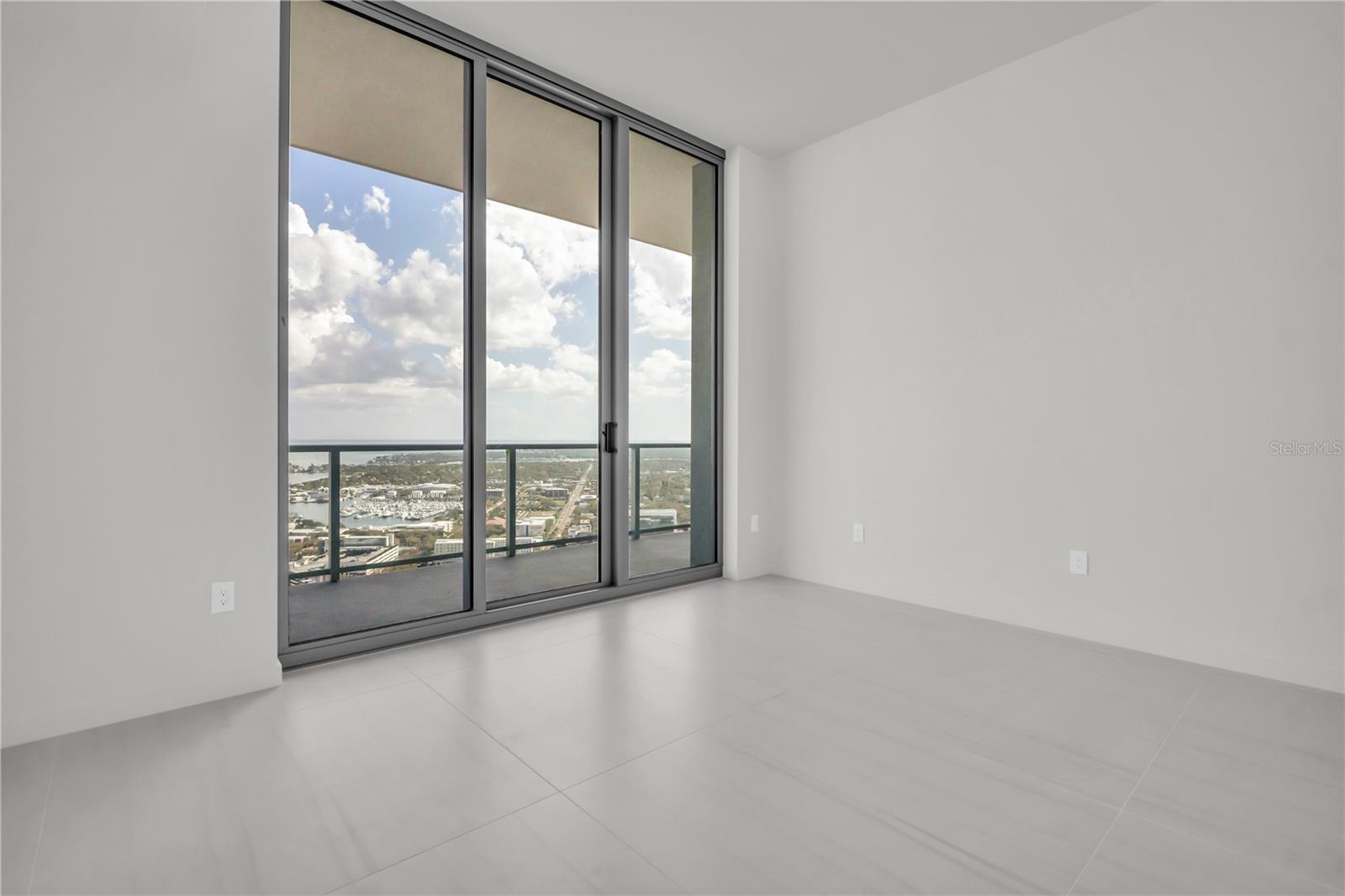 400 CENTRAL AVE #4002, ST PETERSBURG, FL, 33701