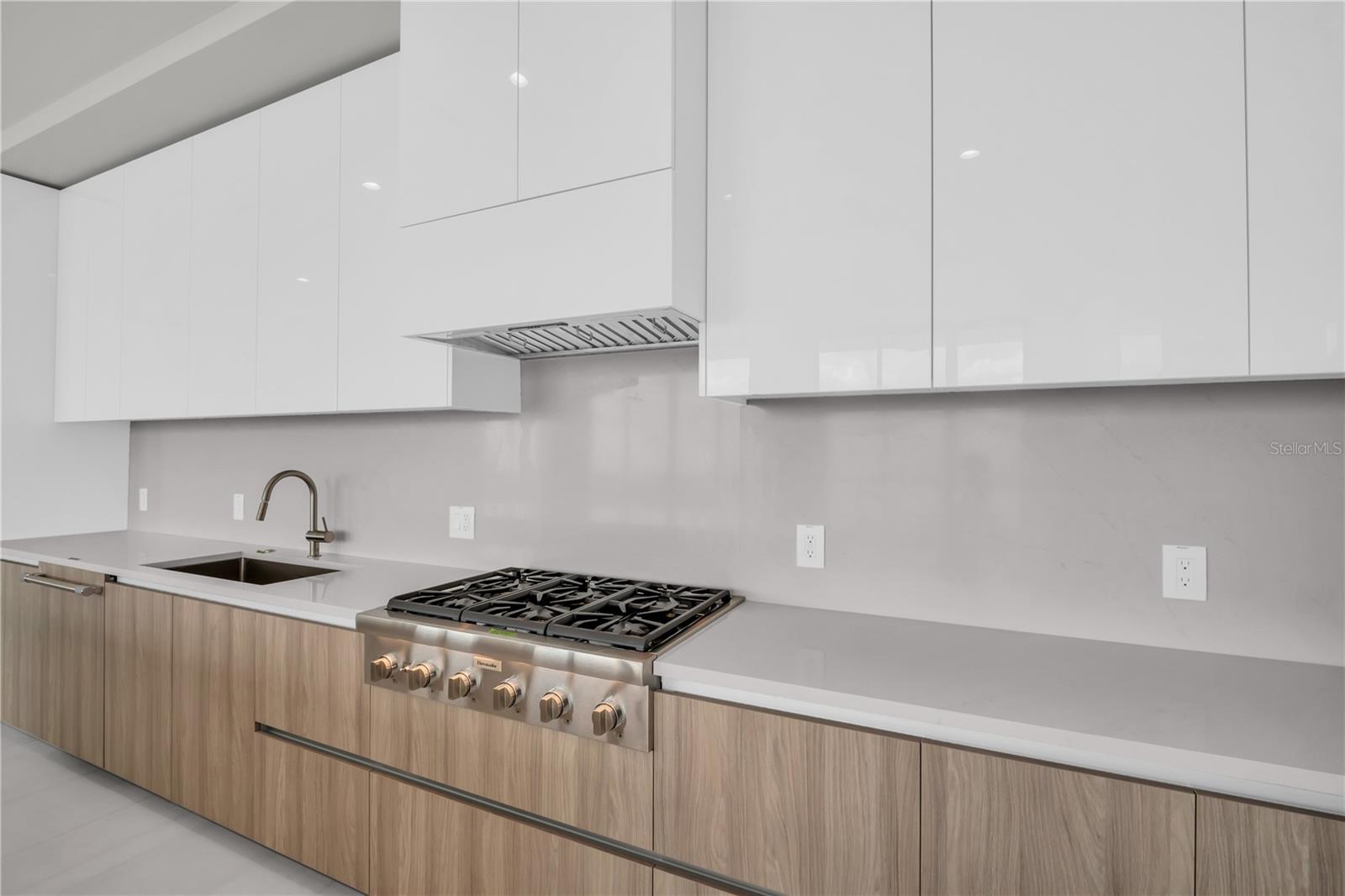 400 CENTRAL AVE #4002, ST PETERSBURG, FL, 33701