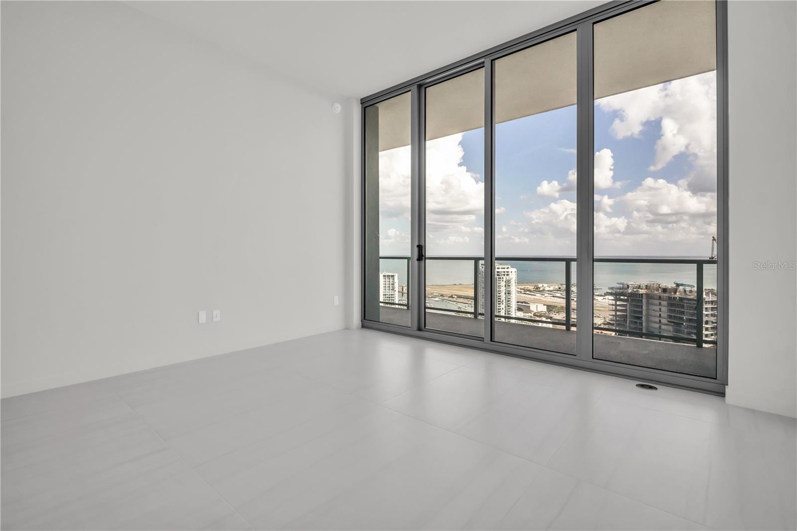 400 CENTRAL AVE #4002, ST PETERSBURG, FL, 33701