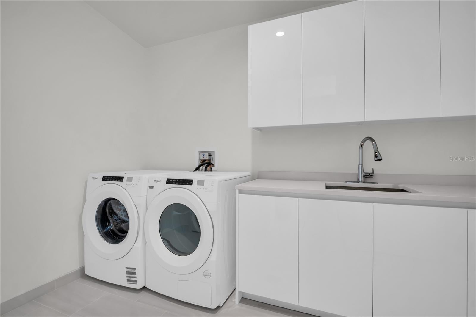 400 CENTRAL AVE #4002, ST PETERSBURG, FL, 33701