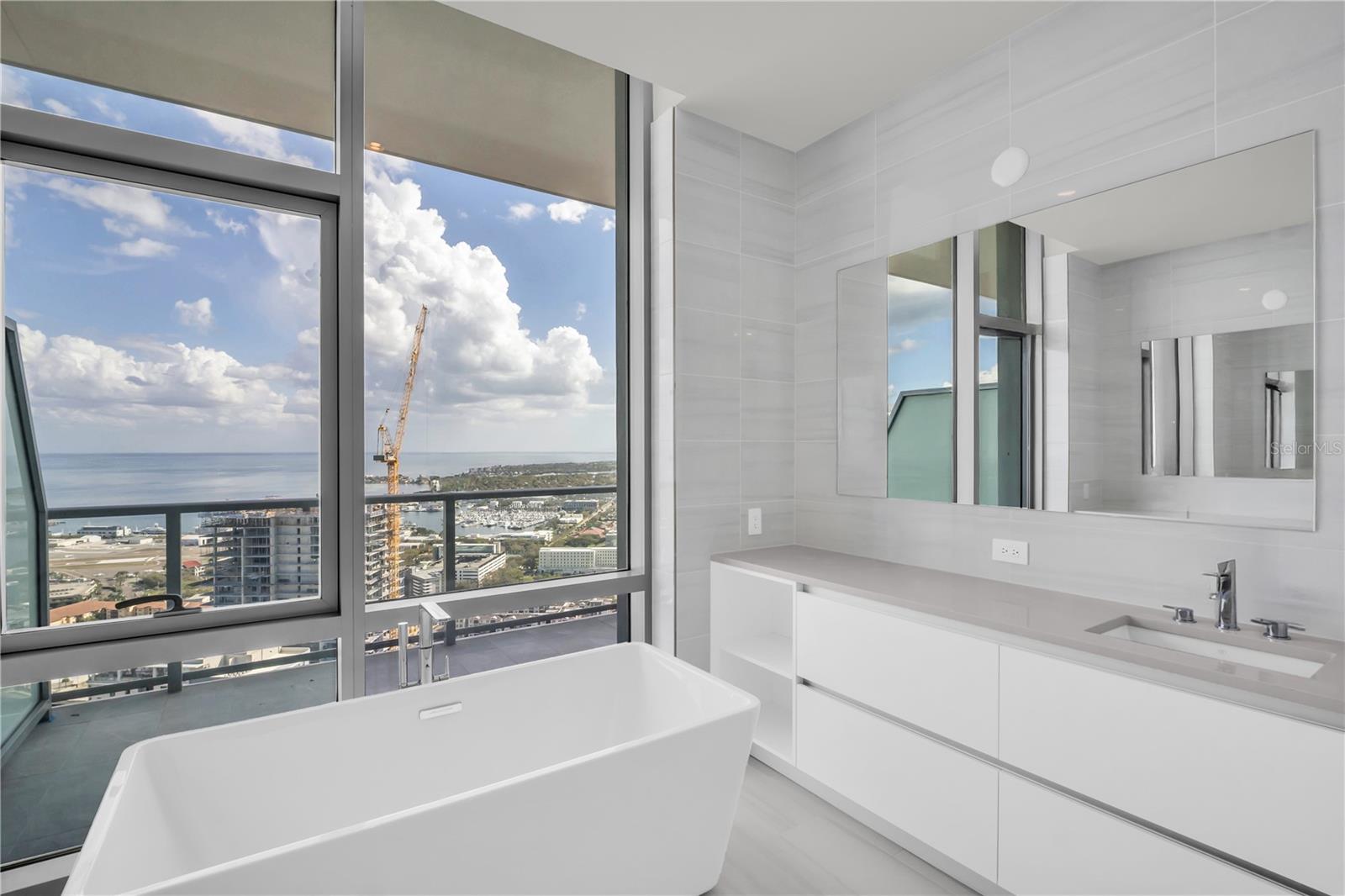 400 CENTRAL AVE #4002, ST PETERSBURG, FL, 33701